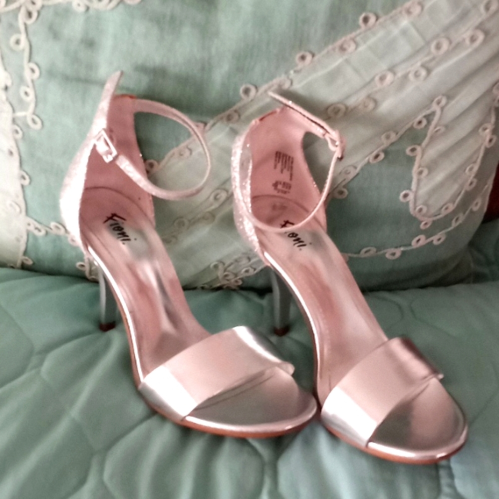 Fioni Hi Heels Sandals